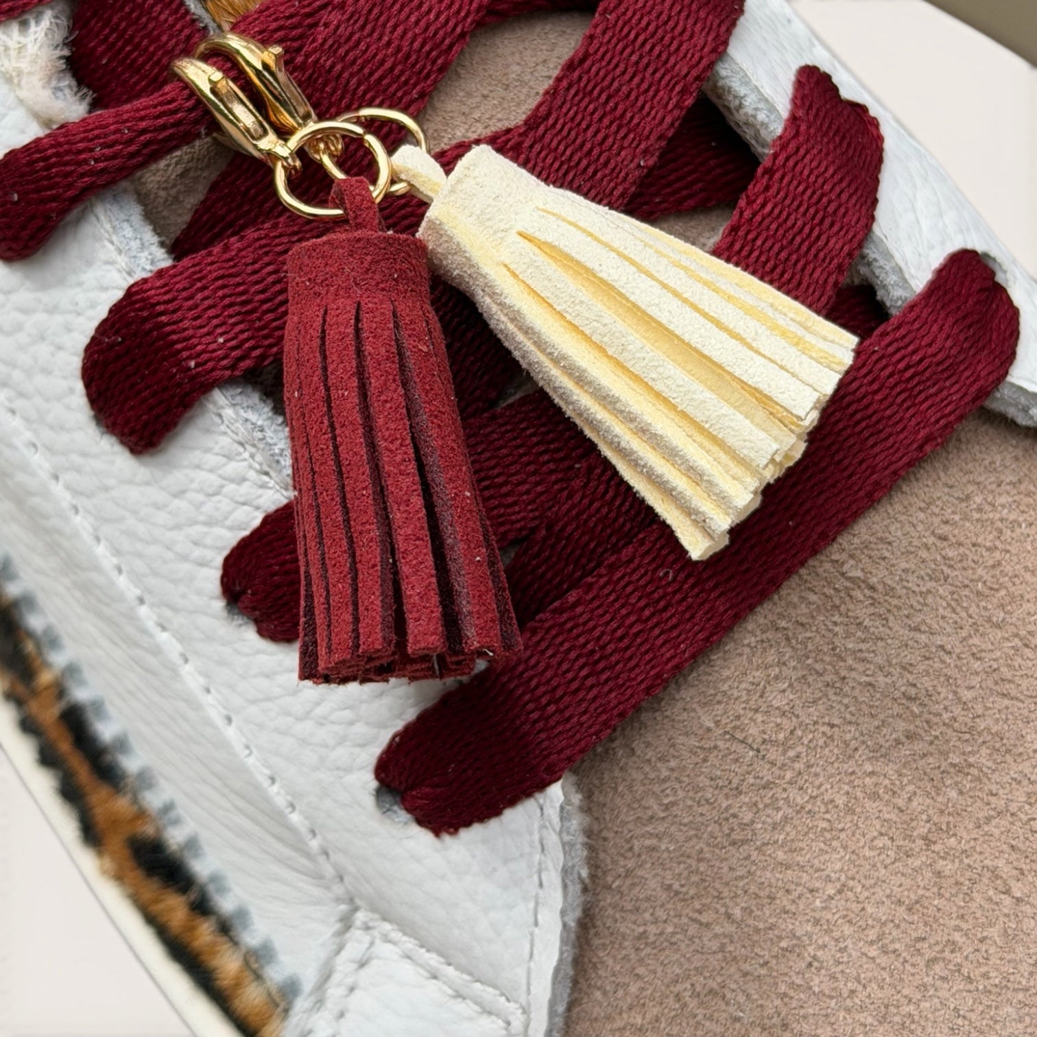 Tennis Aurora vino